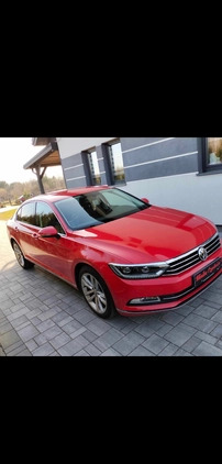 Volkswagen Passat cena 82900 przebieg: 138000, rok produkcji 2017 z Gryfino małe 137